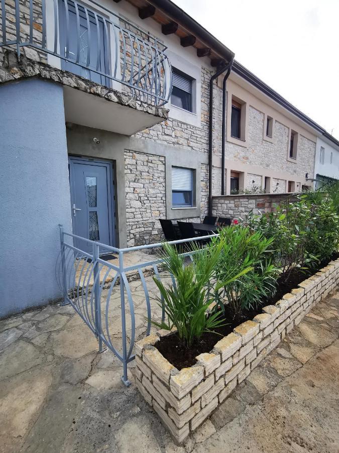 Meressa Paolia Apartments Novigrad Istria 외부 사진